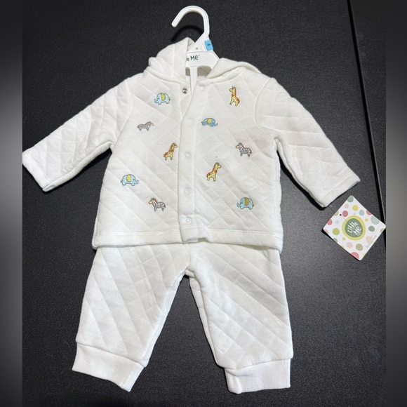 NWT Little Me White Quilted Set - Picture 1 of 5